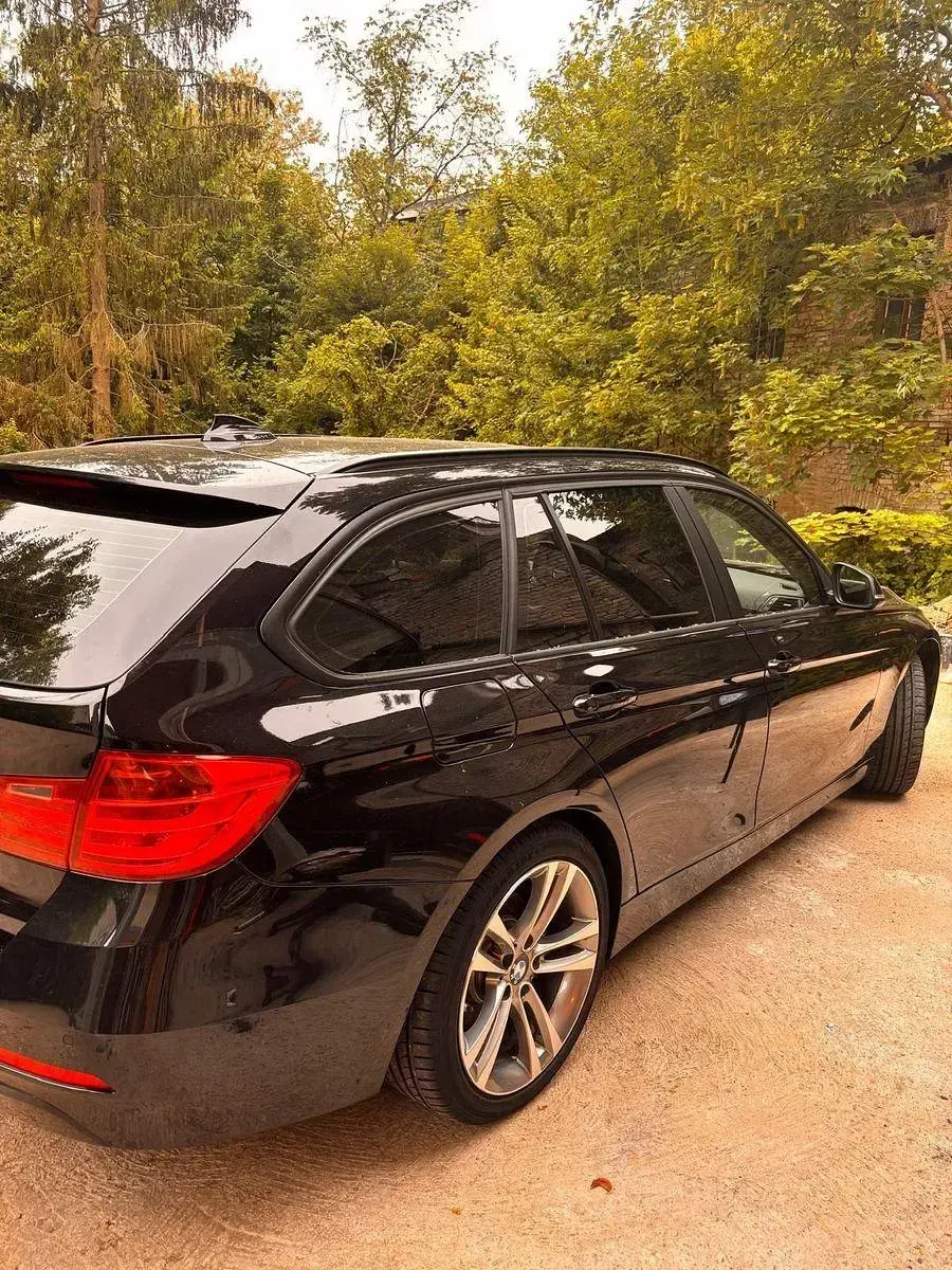 Gebraucht BMW 320 184 PS (135 kW) 2013 Schwarz Kombi