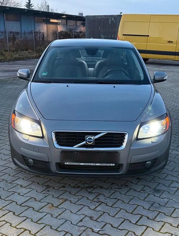 Grau Gebraucht 2007 Volvo C30 Kleinwagen | 3.800 € (Fairer Preis) - Bild 1/4