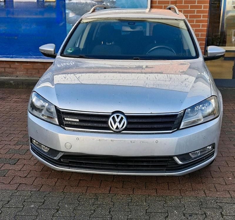 Gebraucht VW Passat 105 PS (77 kW) 2012 Silber Kombi