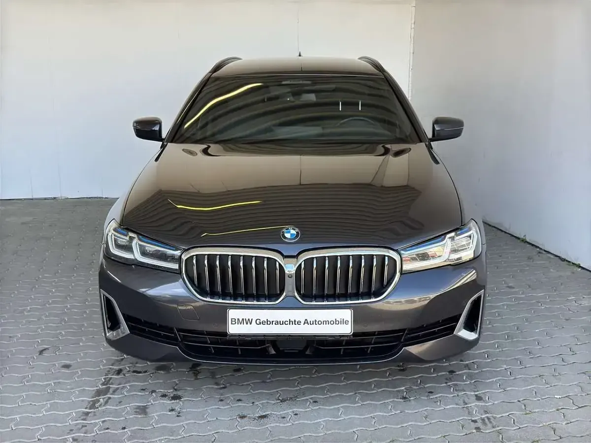 Gebraucht BMW 540 Luxury Line 340 PS (250 kW) 2023 Sophistograu met. Kombi
