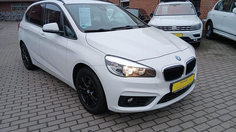 Gebraucht BMW 216 Active Tourer Basis 116 PS (85 kW) 2017 Weiß Van / Kleinbus