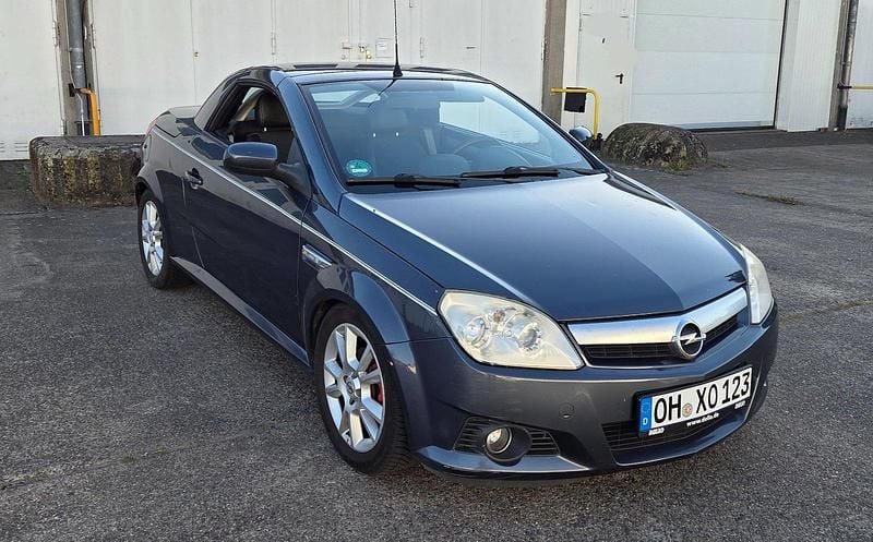 Grau Gebraucht 2006 Opel Tigra Cabrio | 1.299 € (Superpreis) - Bild 1/4