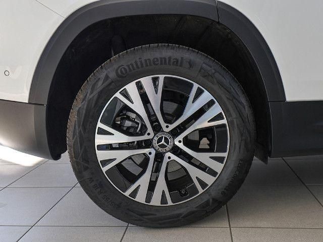 Gebraucht Mercedes GLB200 Advanced 150 PS (110 kW) 2023 Weiss / polarweiß SUV