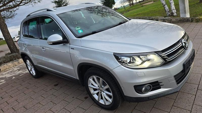 Gebraucht VW Tiguan LOUNGE 110 PS (80 kW) 2015 Reflexsilber metallic SUV