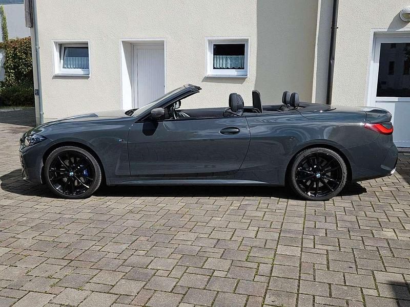 Gebraucht BMW 440 374 PS (275 kW) 2024 Dravitgrau metallic Cabrio