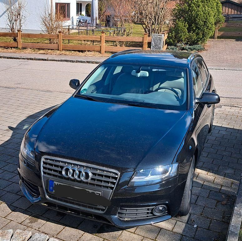 Gebraucht Audi A4 Attraction 143 PS (105 kW) 2011 Schwarz Kombi