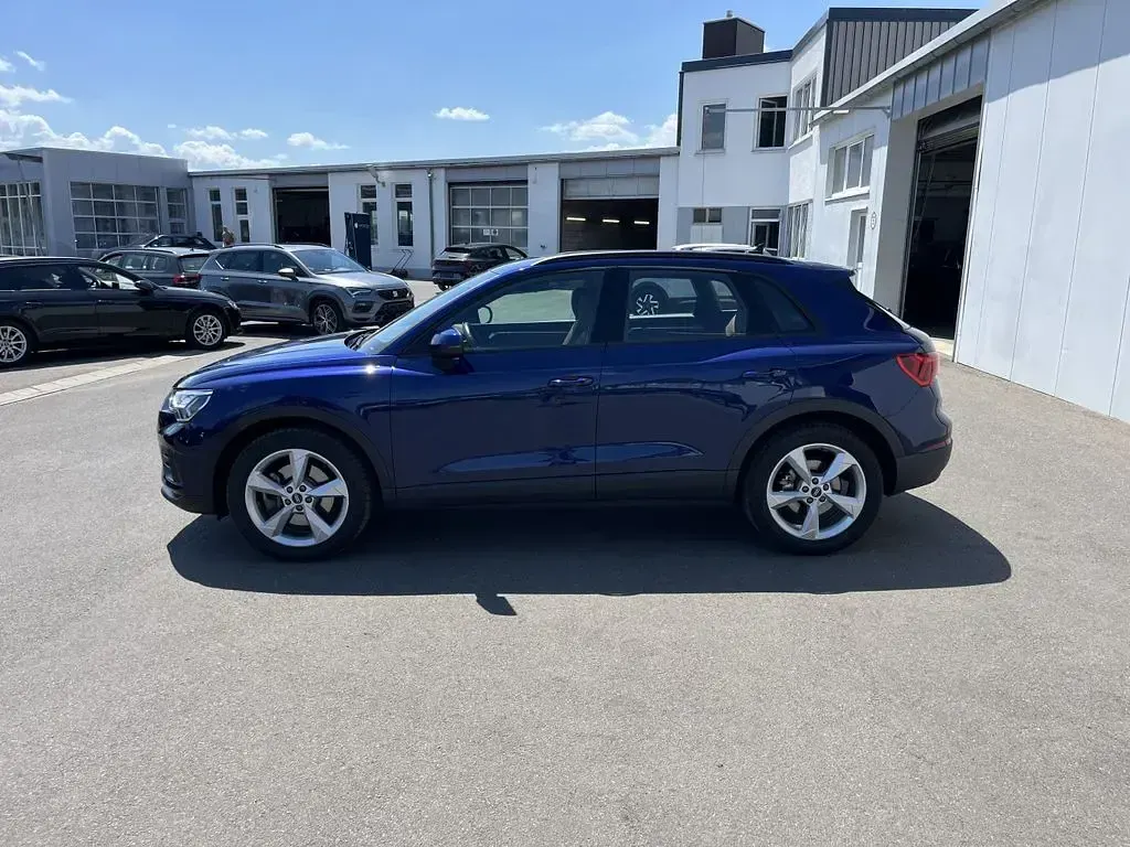 Gebraucht Audi Q3 190 PS (139 kW) 2023 Blau SUV