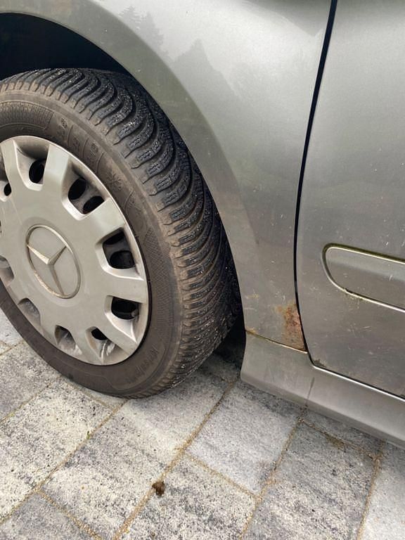 Gebraucht Mercedes B200 185 PS (136 kW) 2010 Grau Van / Kleinbus