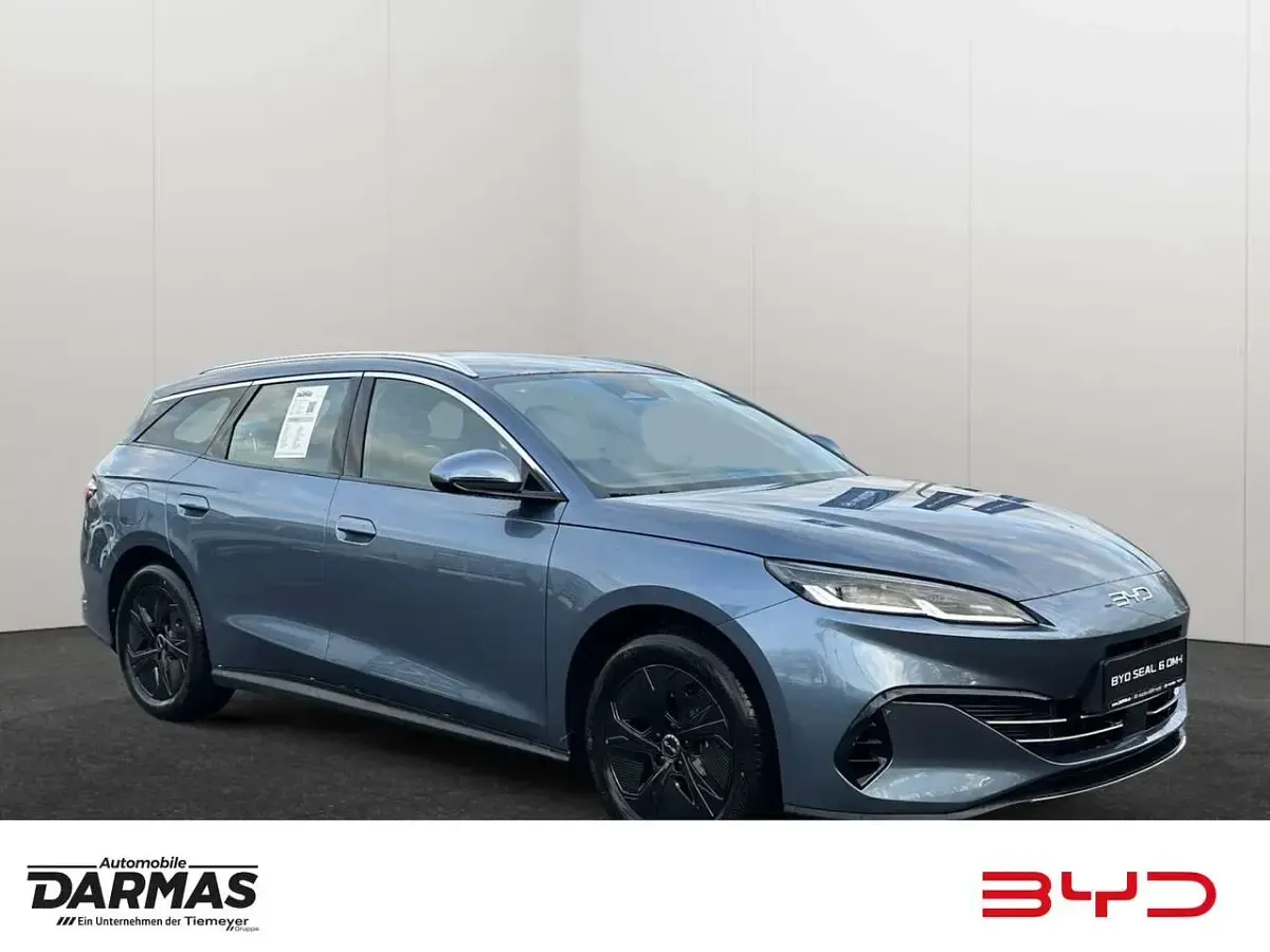 Nowe BYD Seal Boost 184 KM (135 kW) 2026 Niebieski Kombi