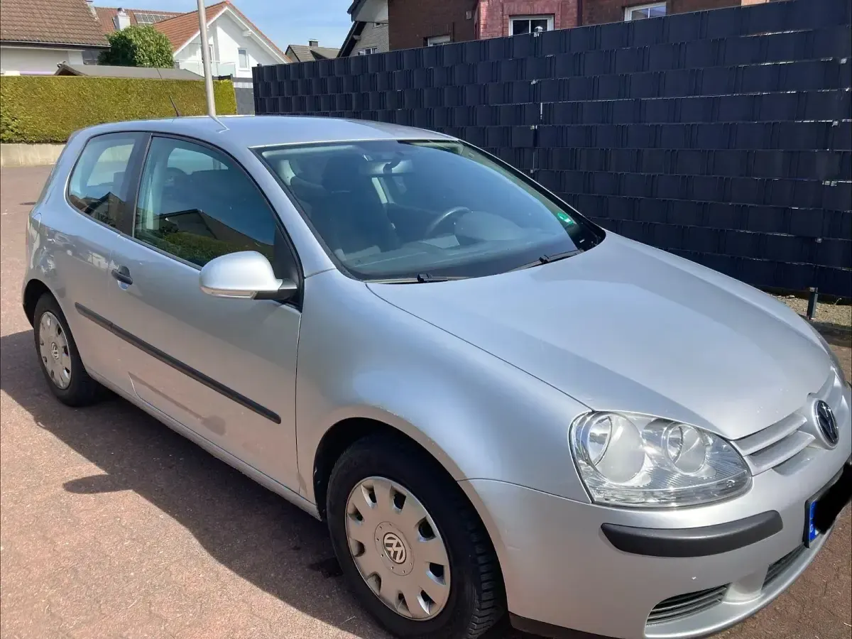 Gebraucht VW Golf IV 75 PS (55 kW) 2005 Silber Limousine