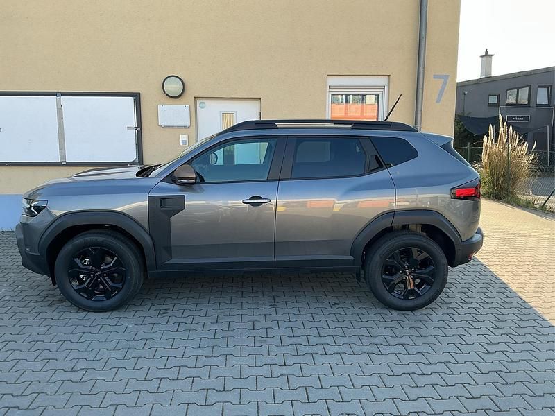Neu Dacia Duster Extreme 158 PS (116 kW) 2025 Perlmutt schwarz SUV