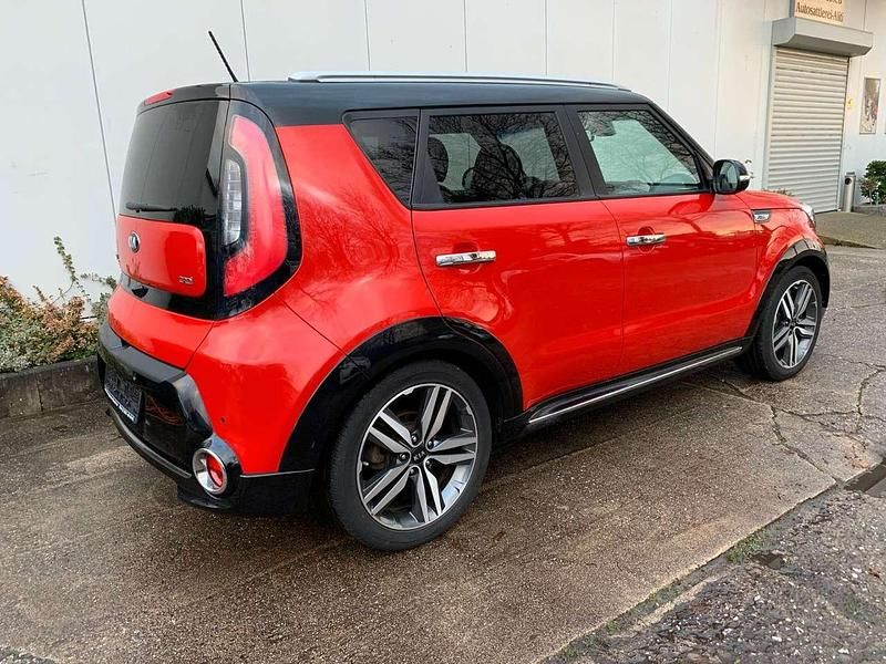 Gebraucht Kia Soul Spirit 128 PS (94 kW) 2014 Infernorot met. & schwarz SUV