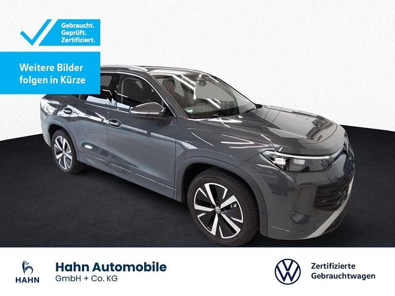 Delfingrau metallic Gebraucht 2025 VW Tayron Life SUV | 48.930 € (Superpreis) - Bild 1/3