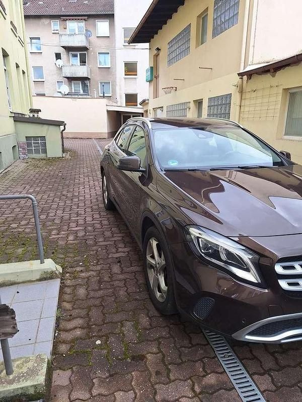 Gebraucht Mercedes GLA180 122 PS (89 kW) 2018 SUV