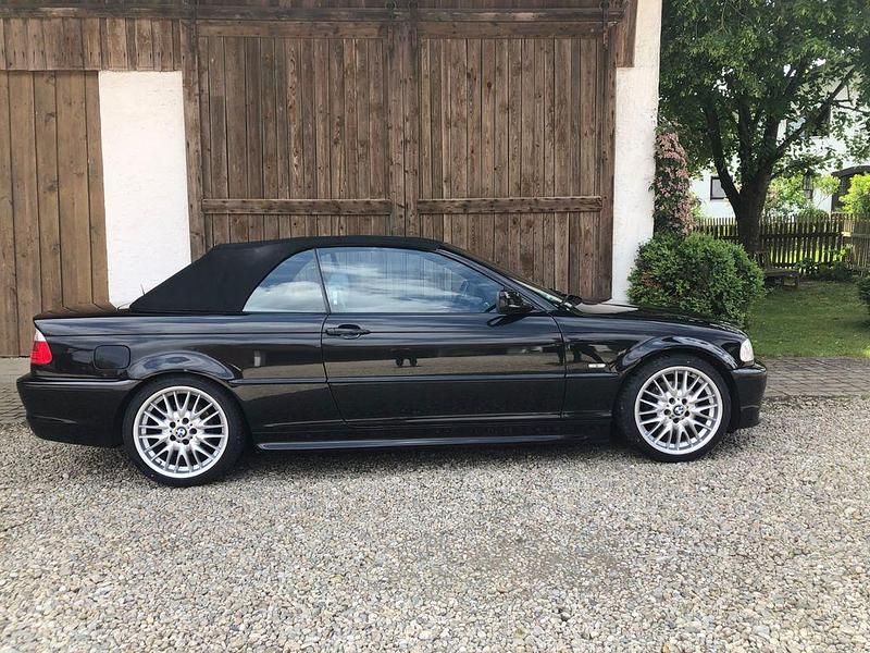 Gebraucht BMW 320 Cabriolet M Sport 170 PS (125 kW) 2002 Schwarz Cabrio