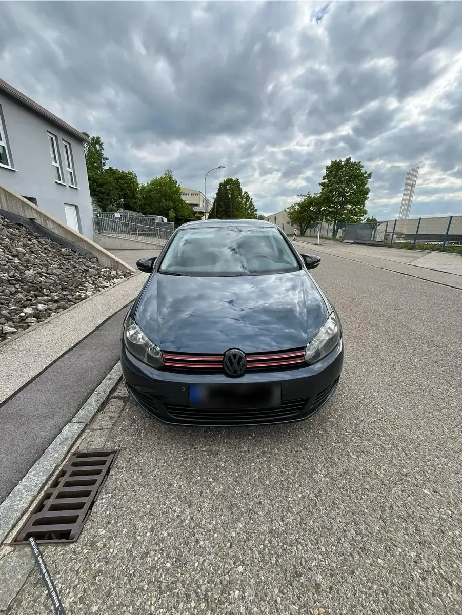 Gebraucht VW Golf VI 122 PS (89 kW) 2010 Blau Kleinwagen