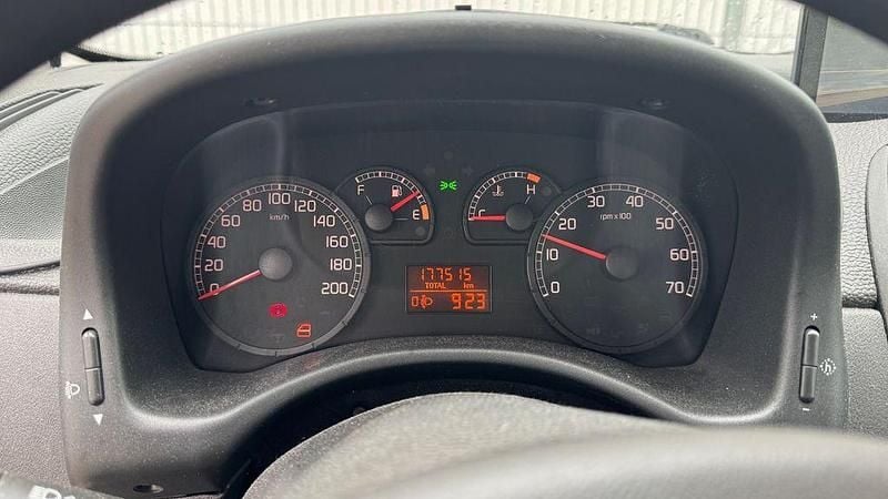 Gebraucht Fiat Punto Classica 60 PS (44 kW) 2007 Silber Kleinwagen