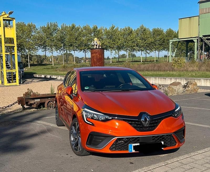 Orange Gebraucht 2021 Renault Clio V R.S. Kleinwagen | 17.900 € (Etwas zu teuer) - Bild 1/4