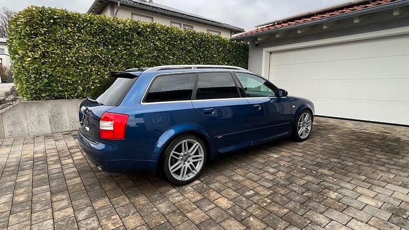 Gebraucht Audi A4 Ambiente 163 PS (119 kW) 2004 Blau Kombi