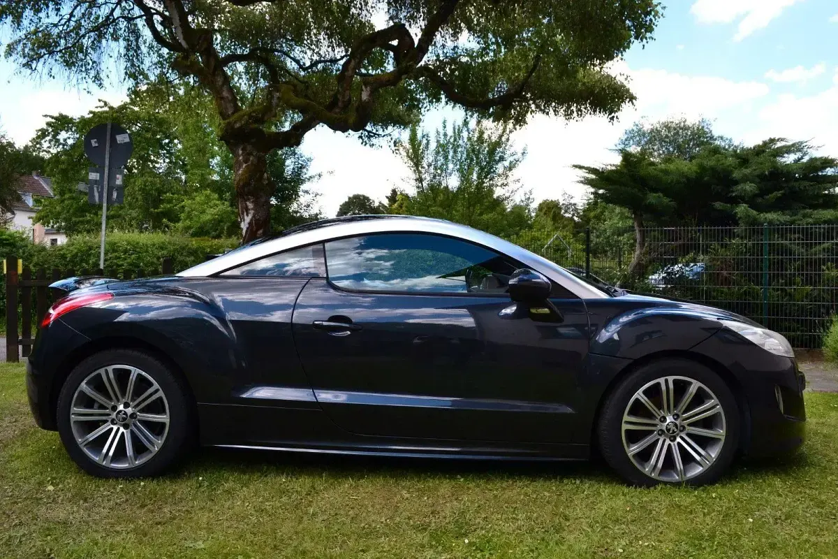 Gebraucht Peugeot RCZ 156 PS (114 kW) 2011 Schwarz Coupé