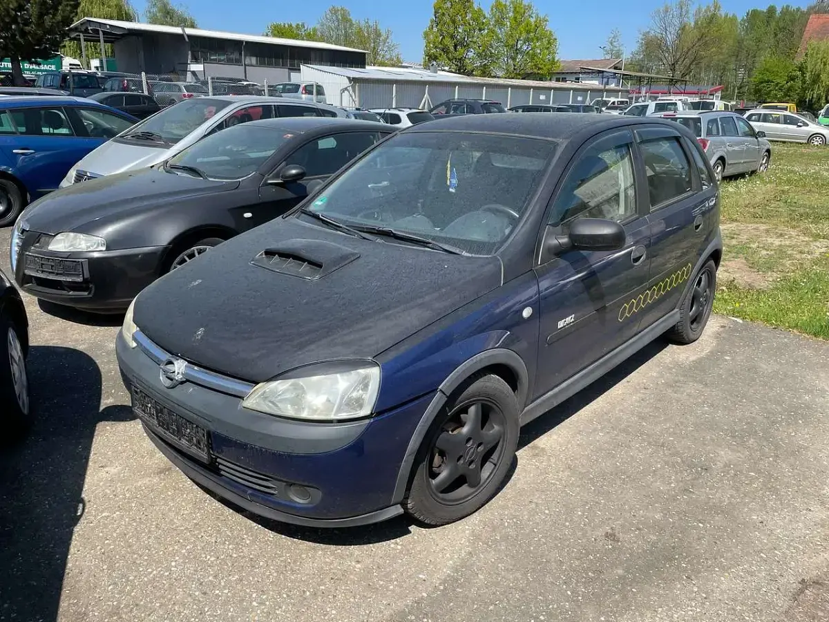 Usata Opel Corsa 75 CV (55 kW) 2003 Blu Utilitaria