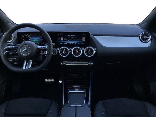 Usata Mercedes GLA200 163 CV (119 kW) 2025 Grigio SUV
