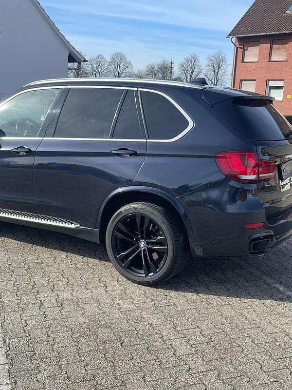 Gebraucht BMW X5 M50 Performance 381 PS (280 kW) 2014 Schwarz SUV