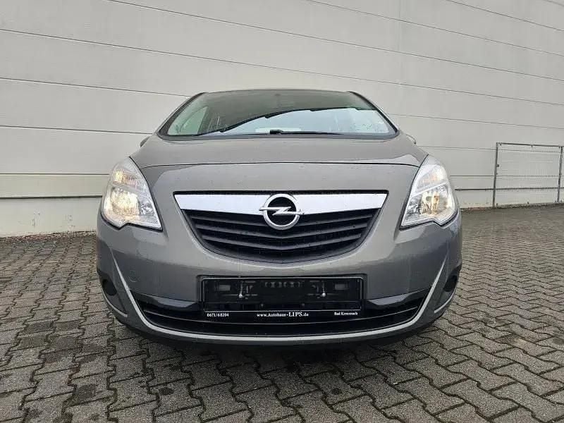Używany Opel Meriva Active 120 KM (88 kW) 2013 Brązowy Minivan