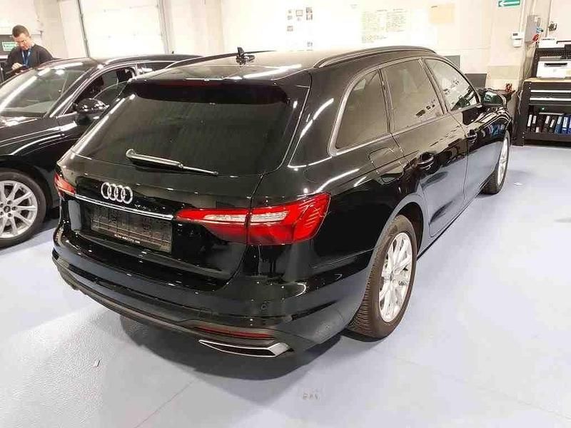 Gebraucht Audi A4 150 PS (110 kW) 2022 Schwarz Kombi