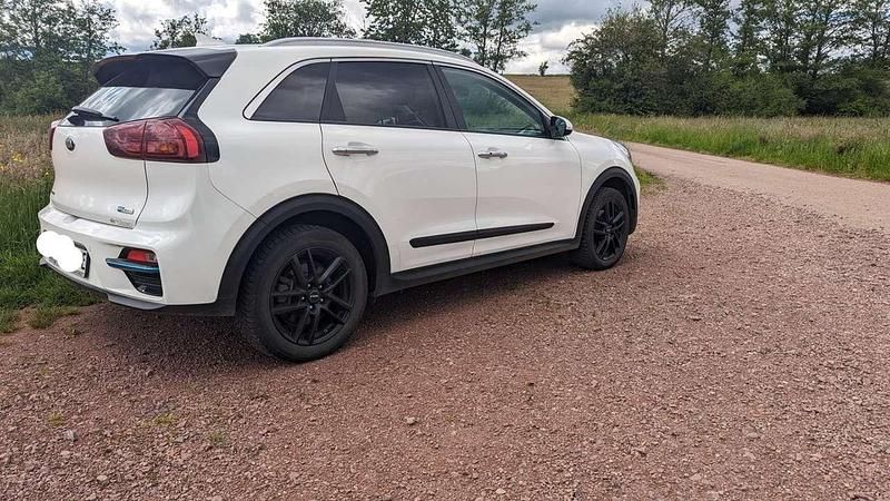 Gebraucht 2021 Kia e-Niro Spirit SUV | 19.999 € (Fairer Preis) - Bild 1/4