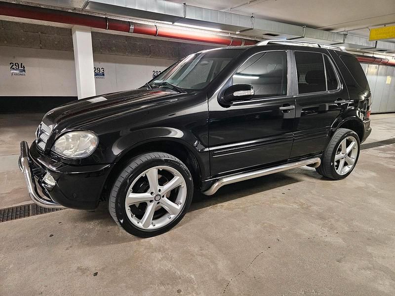 Schwarz Gebraucht 2003 Mercedes ML270 AMG SUV | 4.500 € - Bild 1/4