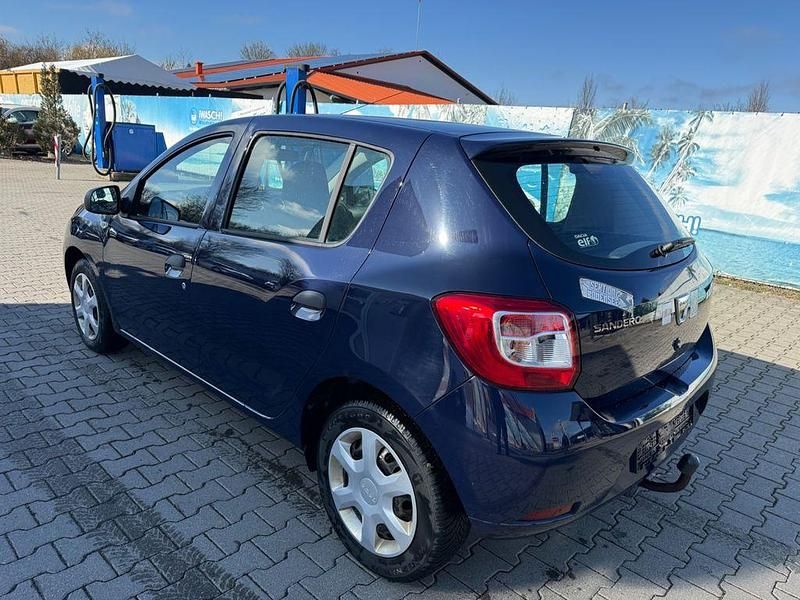 Gebraucht Dacia Sandero Ambiance 75 PS (55 kW) 2015 Blau Limousine