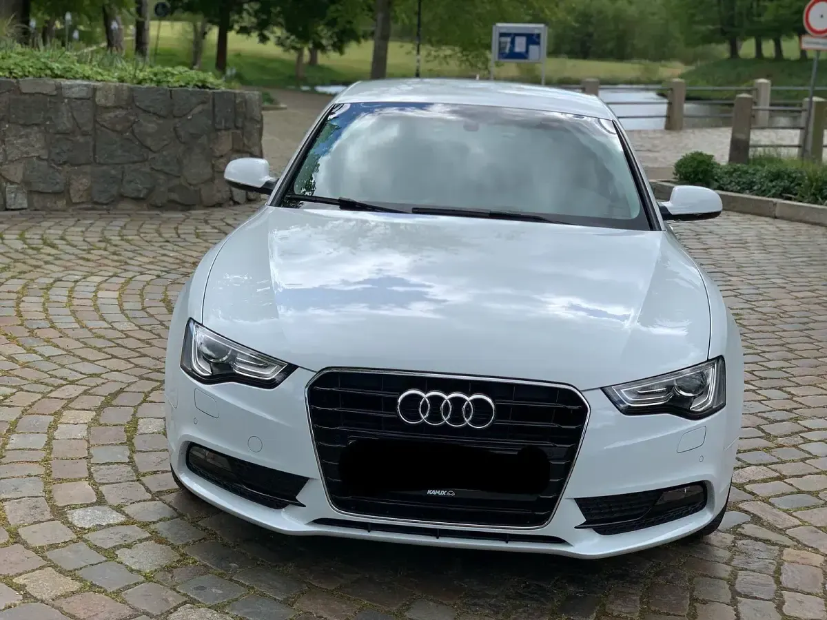 Gebraucht Audi A5 Design 136 PS (100 kW) 2015 Weiß Coupé