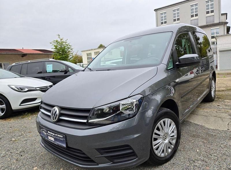 Grau Gebraucht 2015 VW Caddy Trendline Van / Kleinbus | 10.990 € (Fairer Preis) - Bild 1/4