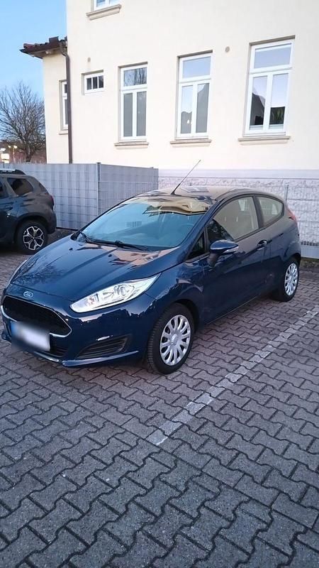 Gebraucht Ford Fiesta Trend 75 PS (55 kW) 2016 Blau Kleinwagen
