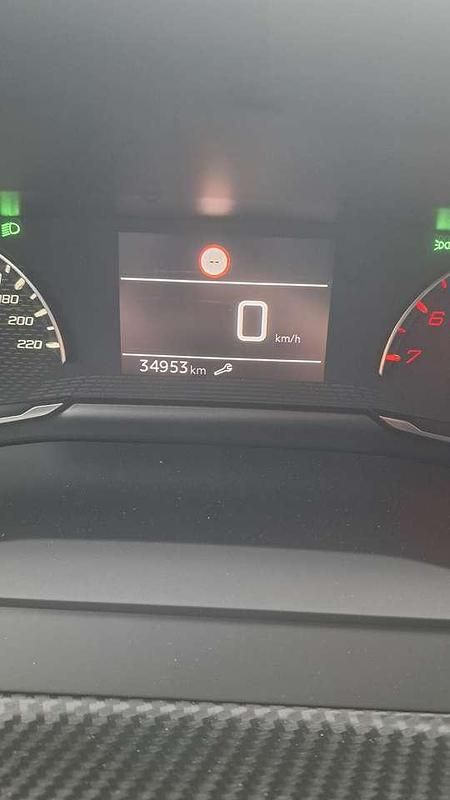 Gebraucht Peugeot 208 Allure 101 PS (74 kW) 2022 Kleinwagen