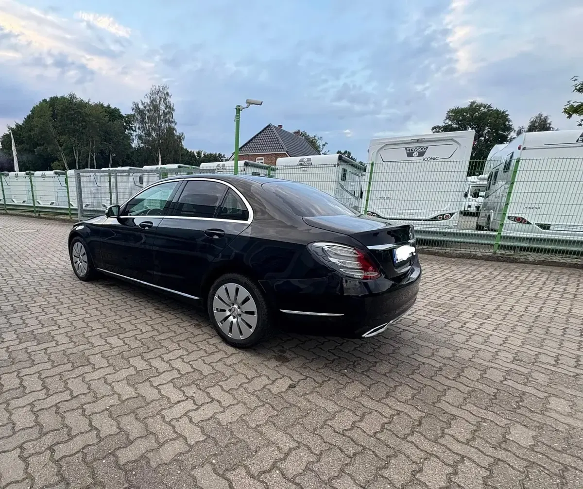 Gebraucht Mercedes C220 AMG 170 PS (125 kW) 2015 Schwarz Limousine