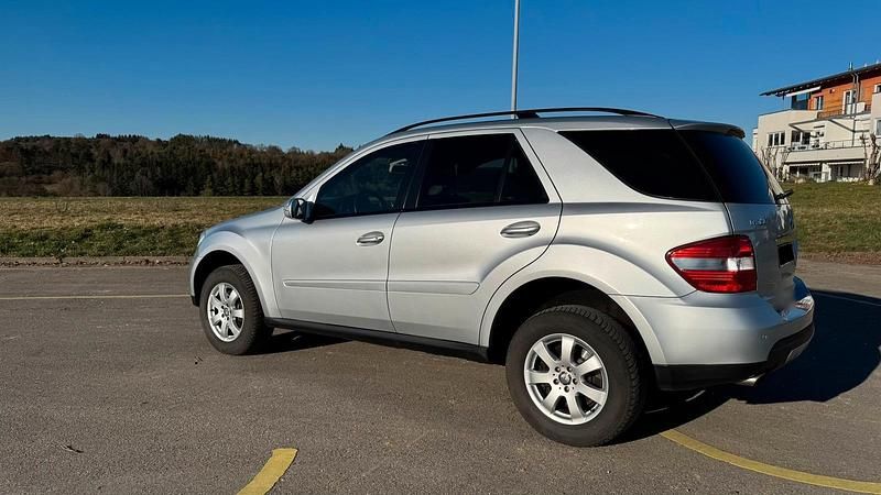 Gebraucht Mercedes ML280 224 PS (164 kW) 2008 Silber SUV