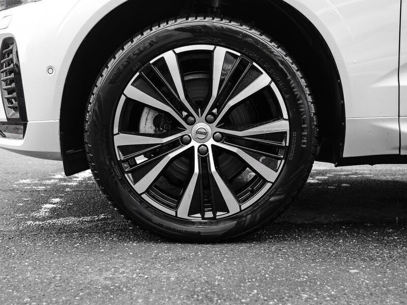 Gebraucht Volvo XC60 Ultimate 197 PS (144 kW) 2023 Weiss SUV