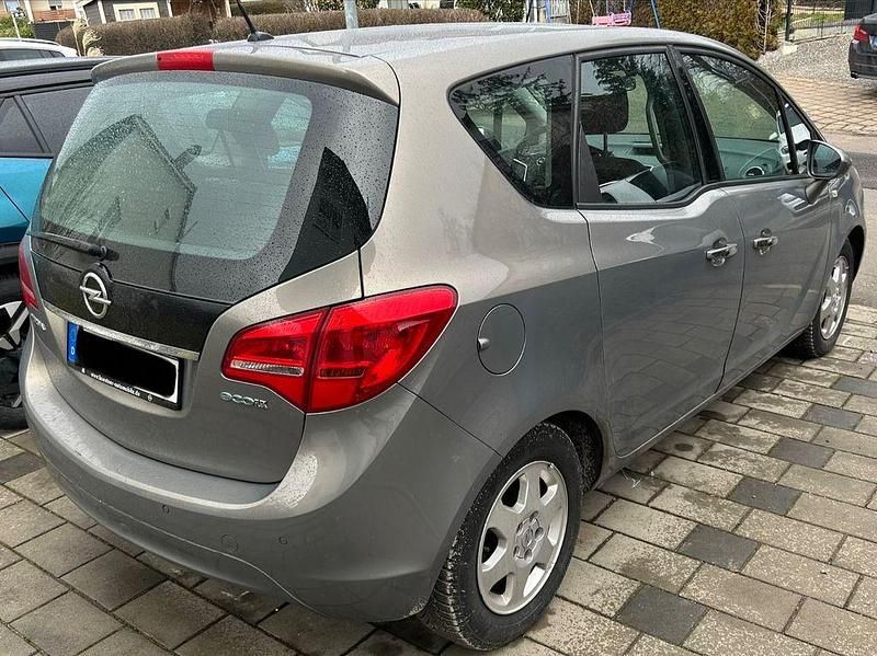 Gebraucht Opel Meriva 120 PS (88 kW) 2010 Braun Van / Kleinbus