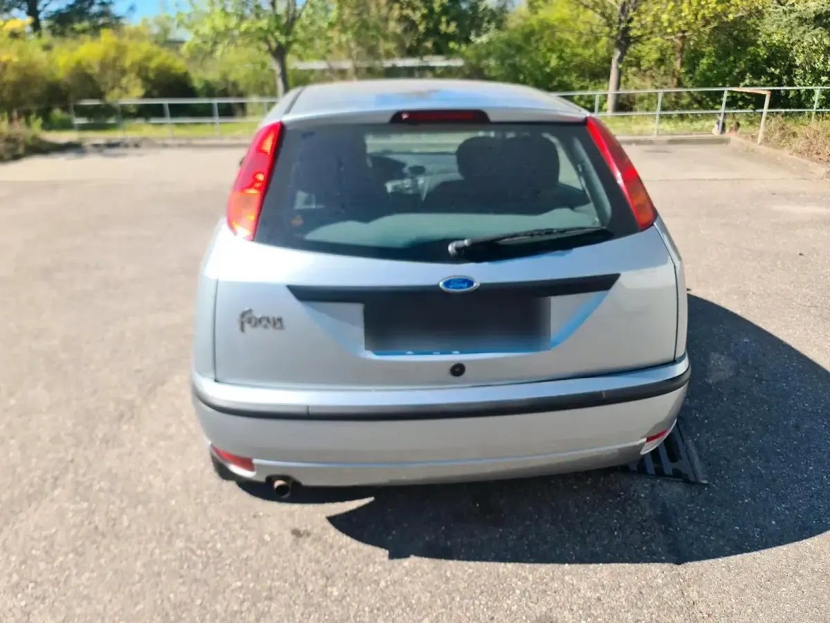 Gebraucht Ford Focus 2002 Silber Kleinwagen