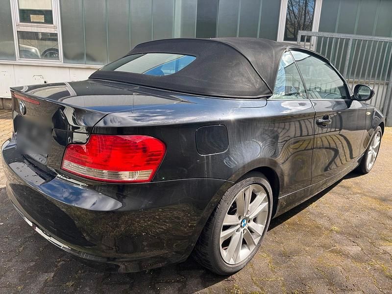 Gebraucht BMW 120 176 PS (129 kW) 2014 Schwarz Kleinwagen