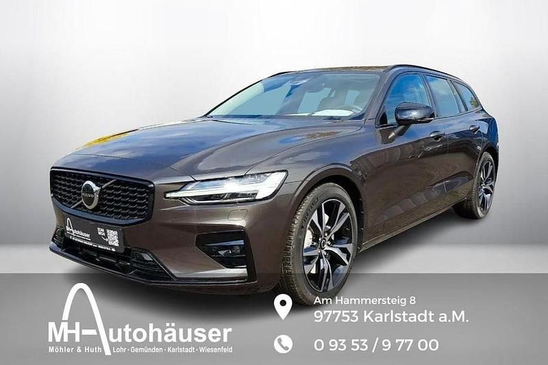 Gebraucht Volvo V60 Ultimate 197 PS (144 kW) 2024 Platinum grey / metallic Kombi