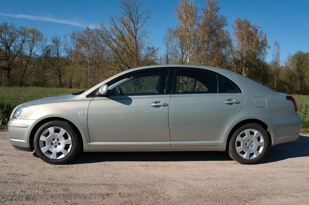 Gebraucht Toyota Avensis 129 PS (94 kW) 2006 Grün Limousine