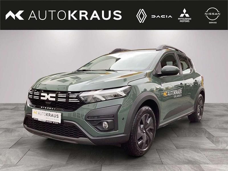 Neu Dacia Sandero Expression 91 PS (66 kW) 2025 Safari  grüngrau Kleinwagen