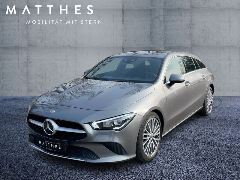 Mountaingrau (metallic) Gebraucht 2020 Mercedes CLA220 Shooting Brake Kombi | 26.504 € (Fairer Preis) - Bild 1/4