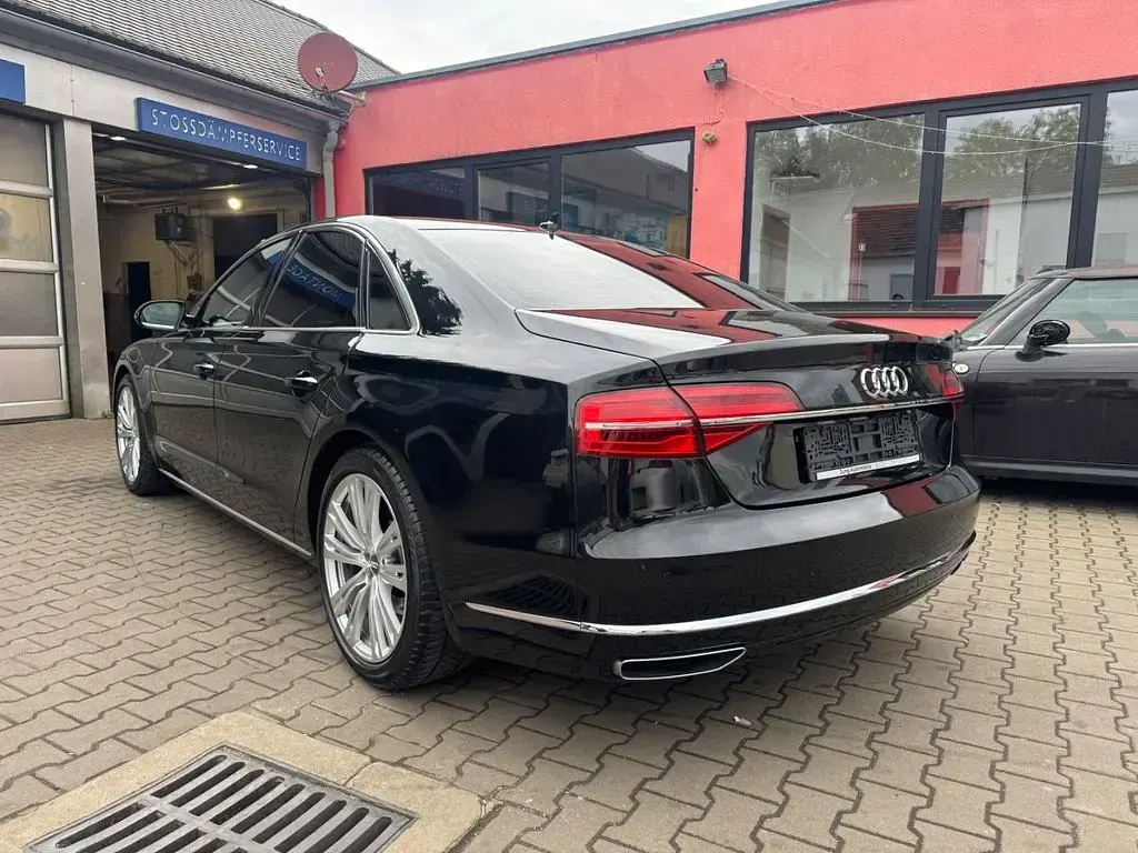 Gebraucht Audi A8 Comfort 258 PS (189 kW) 2015 Schwarz Limousine