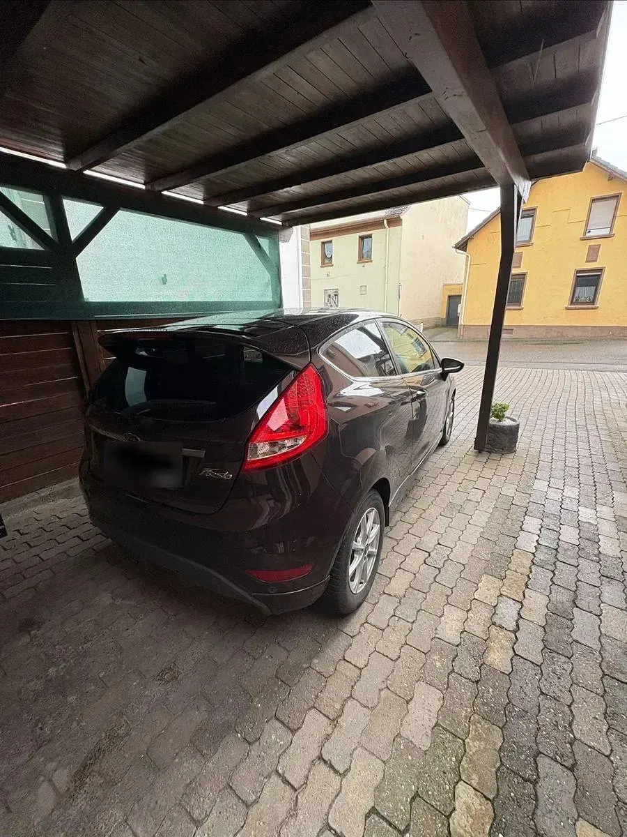 Gebraucht Ford Fiesta Titanium 97 PS (71 kW) 2009 Limousine