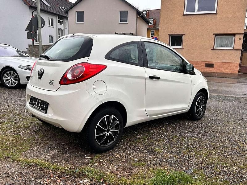 Gebraucht Ford Ka 69 PS (50 kW) 2010 Weiß Kleinwagen