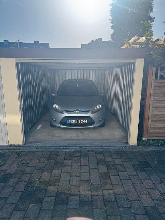 Gebraucht Ford Fiesta Titanium 82 PS (60 kW) 2009 Silber Kleinwagen